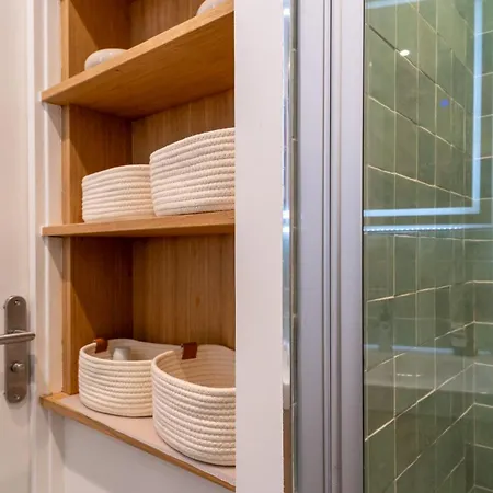 Daire Airy And Stylish 1bd Flat Ile Saint-louis *