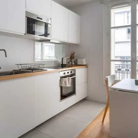 Airy And Stylish 1bd Flat Ile Saint-louis *