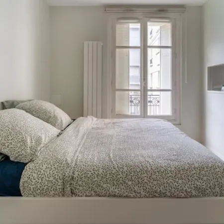 Airy And Stylish 1bd Flat Ile Saint-louis Appartement Parijs