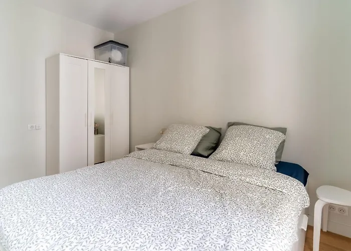 Airy And Stylish 1bd Flat Ile Saint-louis