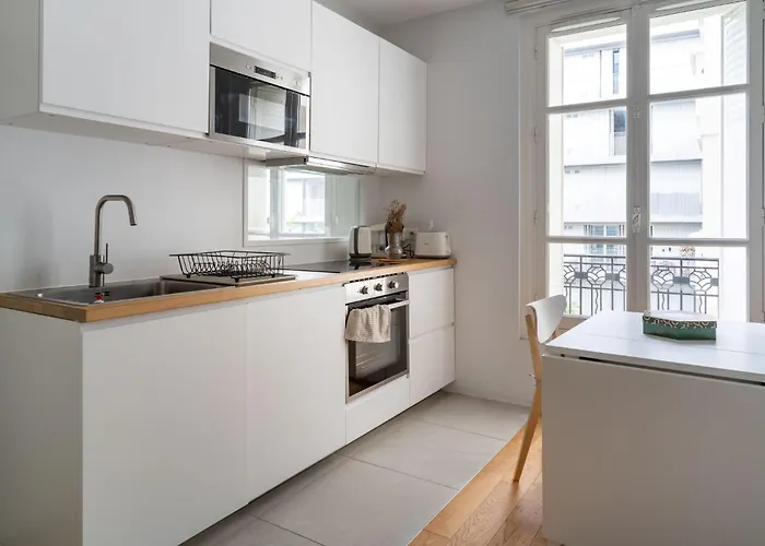 Airy And Stylish 1bd Flat Ile Saint-louis *