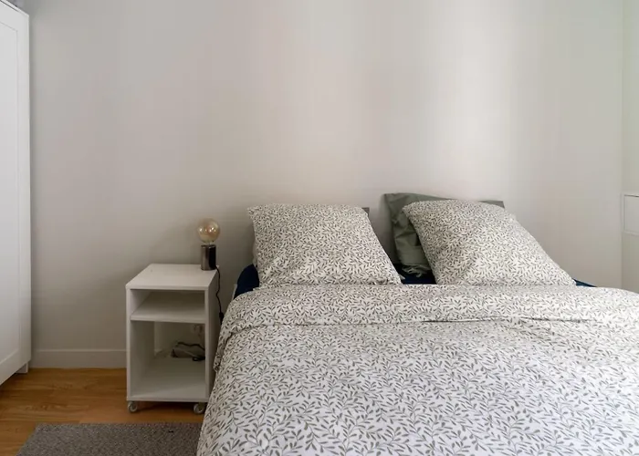 Airy And Stylish 1bd Flat Ile Saint-louis